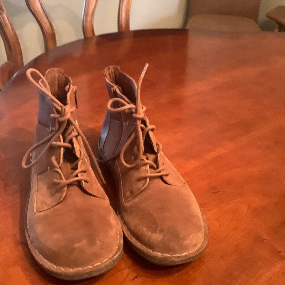 Clarks leather and suede booties in excellent condition with side zip